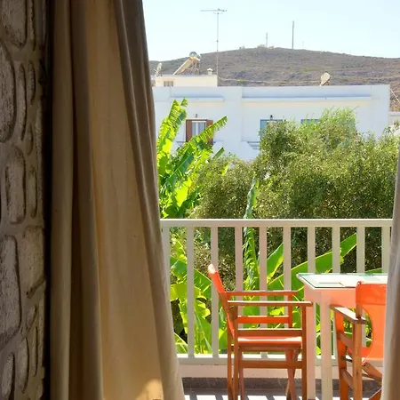 Alkithea Aparthotel Adamantas (Milos)