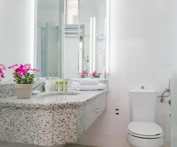 Alkithea Lägenhetshotell 3*