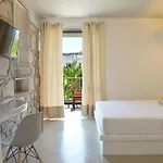 Alkithea 3* Adamantas (Milos)